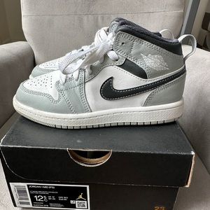 Jordan 1 Mid, size 12.5C